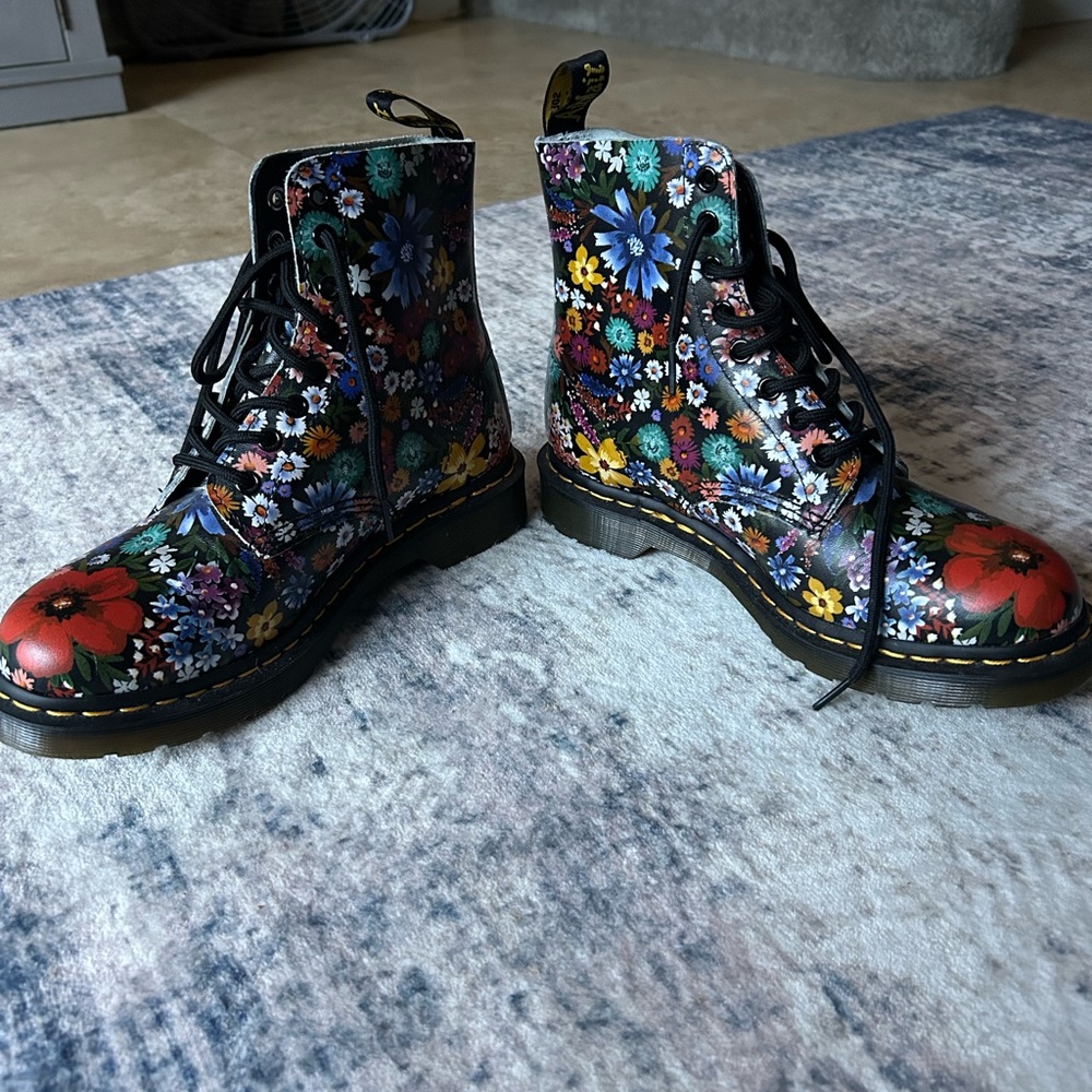 Dr. Martens Multicolor Floral Combat Boots size 9